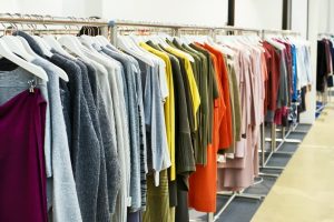 Jak powstają kolekcje dla marek odzieżowych?